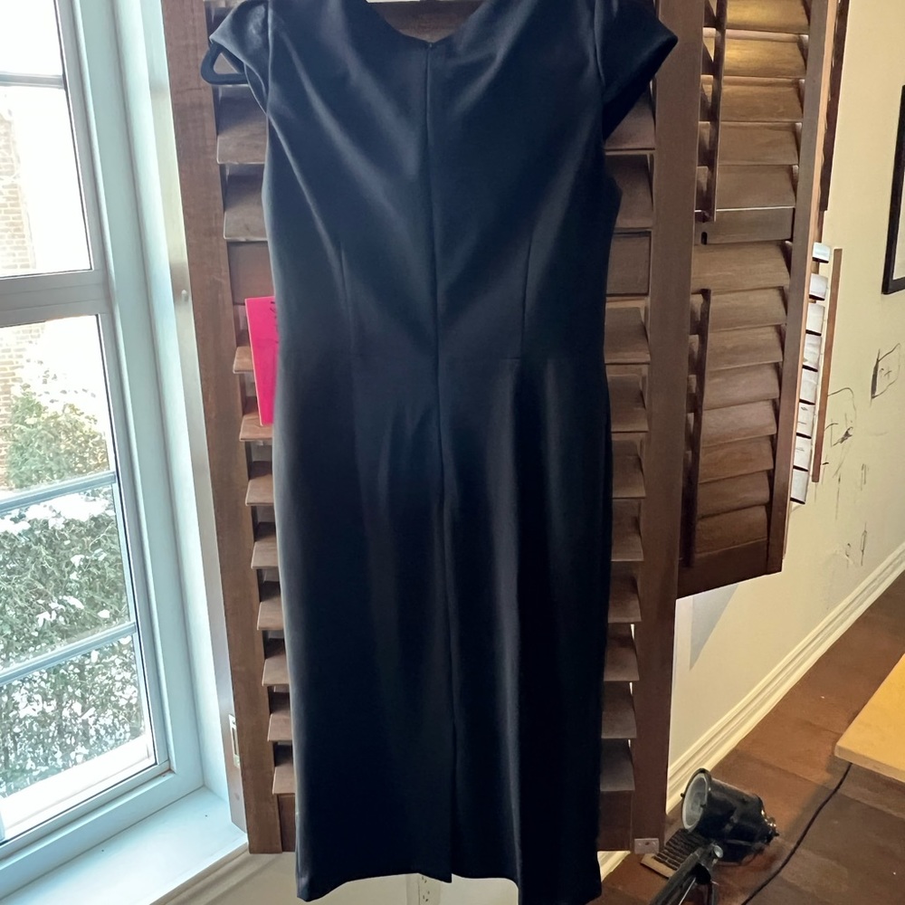 Betsy Johnson classy fitted midi black dress. Size 0